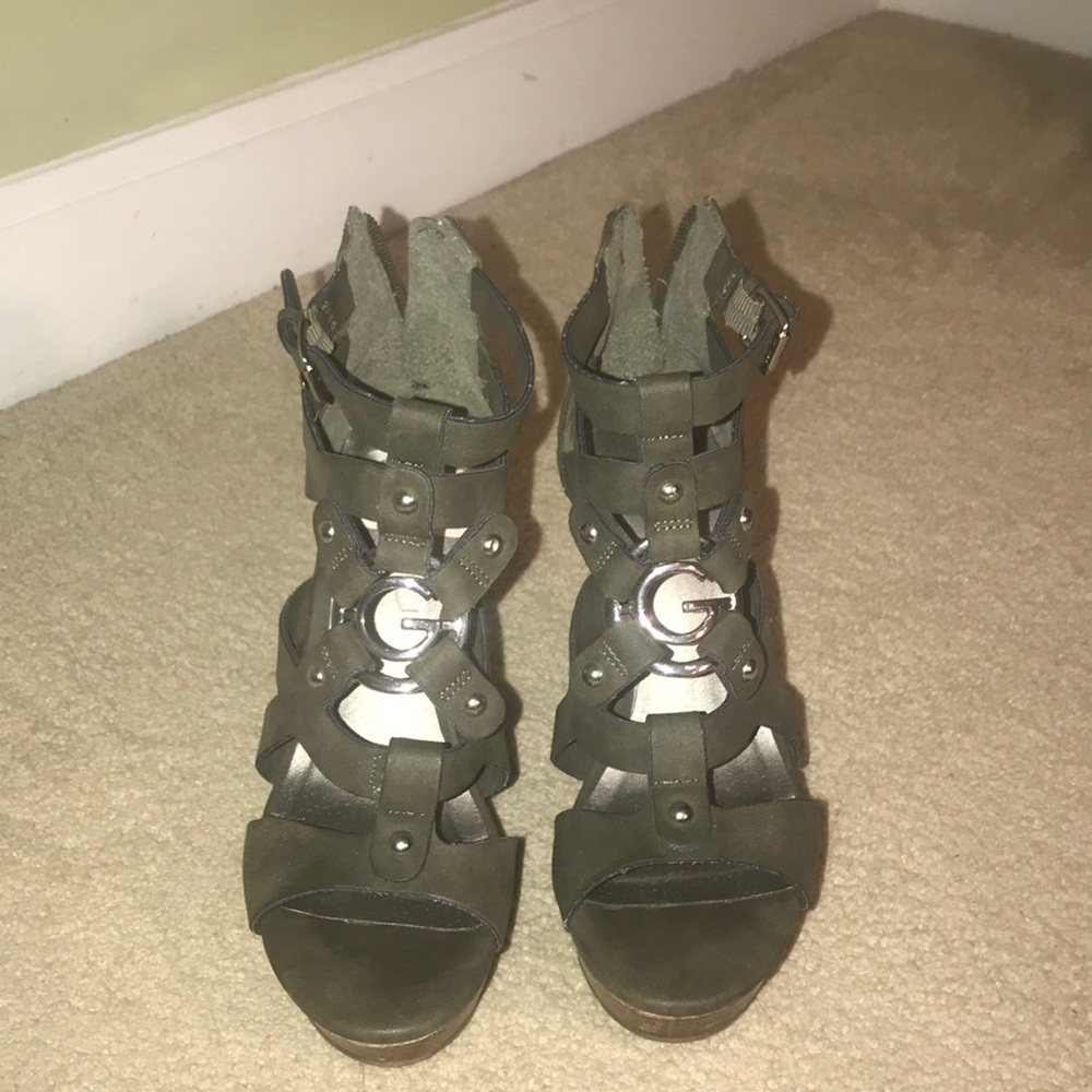 Guess green wedge Sz 6